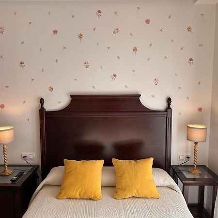 Hotel Y Apartamentos La Lonja Cangas de Onis Luaran gambar