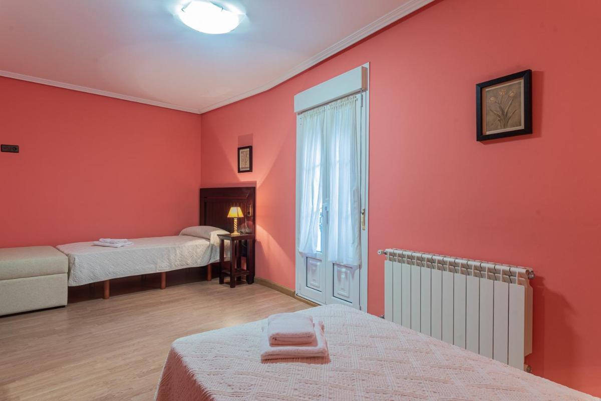 Hotel Y Apartamentos La Lonja Cangas de Onis Luaran gambar
